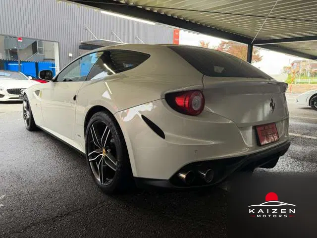 Ferrari FF F1 DCT 4WD 2015 — photo 1 sur 8