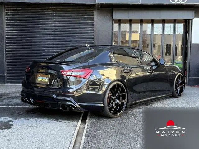 Maserati Ghibli S WALD Full Aero 2015 — photo 1 sur 8