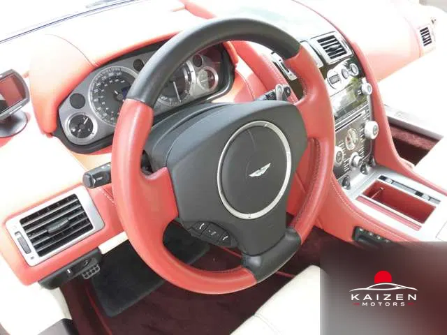 Aston Martin DB9 2009 — photo 1 sur 8
