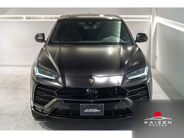 Lamborghini Urus 4.0 4WD LHD Nero Helene Akrapovic 2019 — photo 1 sur 8
