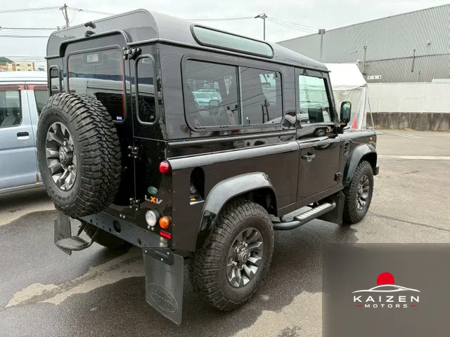 Land Rover Defender 90 LXV 2014 importée par Kaizen Motors