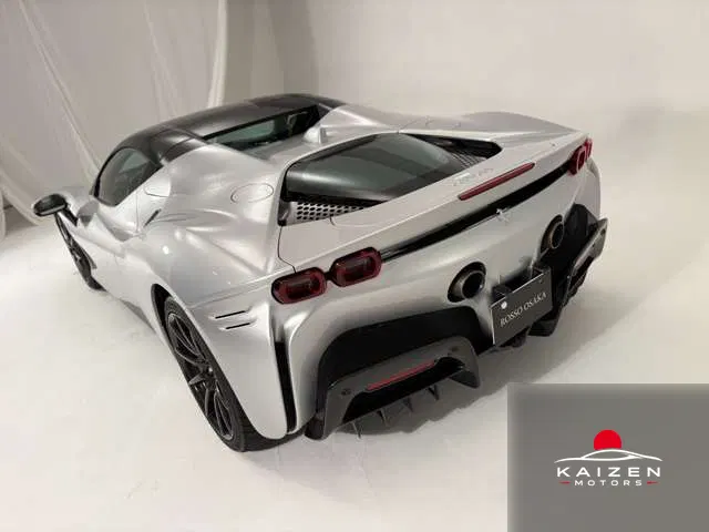 Ferrari SF90 Spider F1 DCT E4WD 2021 — photo 1 sur 8