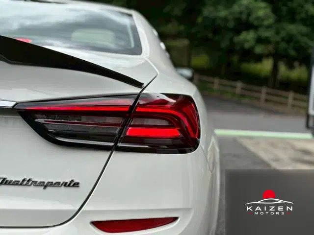 Maserati Quattroporte GT S 2014 — photo 1 sur 8