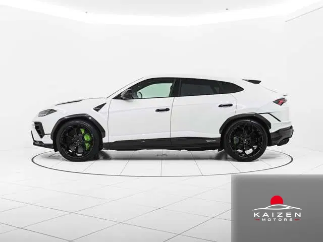 Lamborghini Urus 4WD Bianco Comes 2025 — photo 1 sur 8