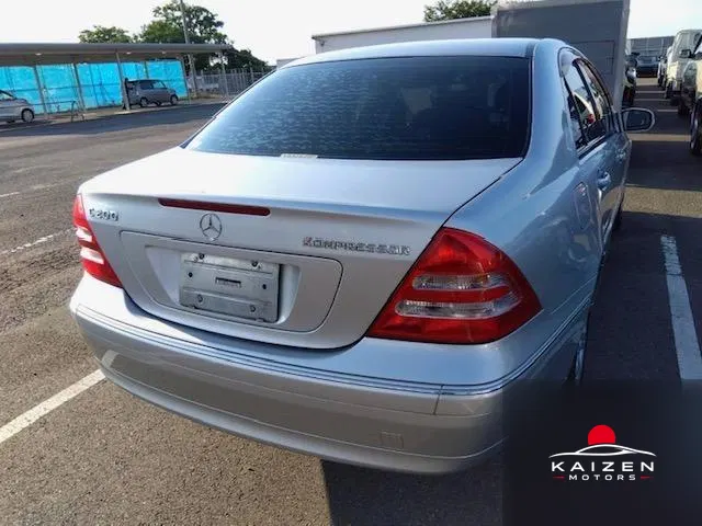 Mercedes-Benz Classe C C200 2001 — photo 1 sur 2