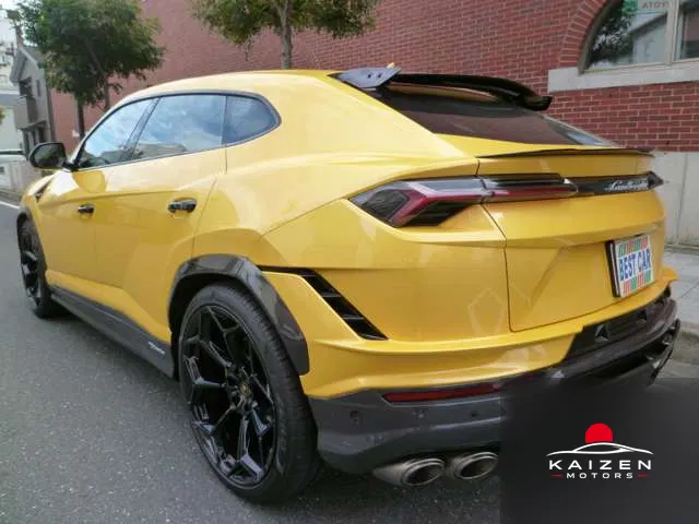 Lamborghini Urus 4WD 2025 — photo 1 sur 8