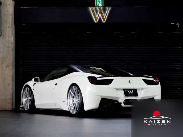 Ferrari 458 Italia F1 DCT ADV.1 21-22inAW 2013 — photo 1 sur 8