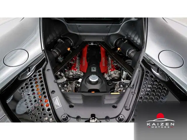 Ferrari SF90 Stradale F1 DCT E4WD 2022 — photo 1 sur 8