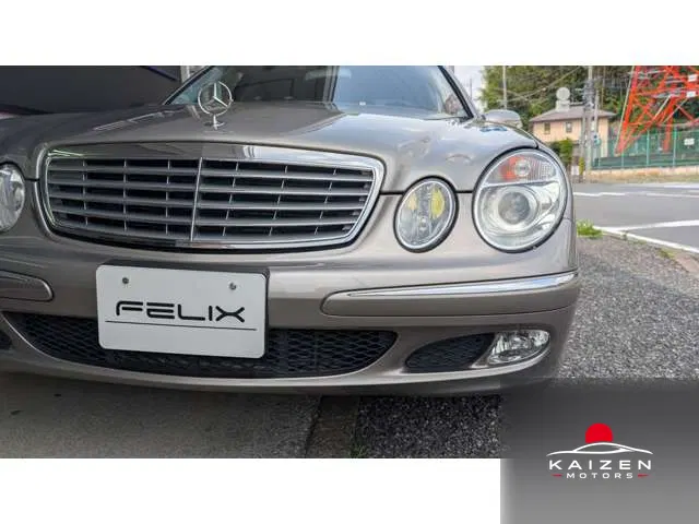 Mercedes-Benz Classe E E500 2007 — photo 1 sur 8