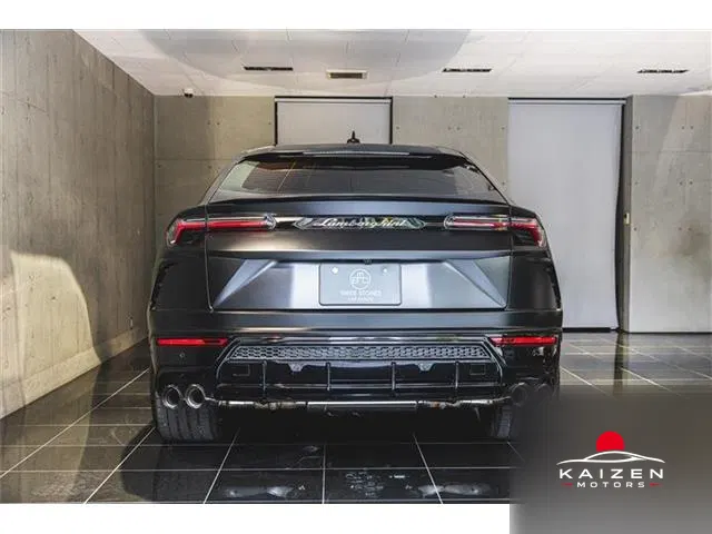 Lamborghini Urus 4.0 4WD Nero Noctis Matt Sportivo 2021 — photo 1 sur 8