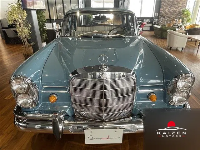 Mercedes-Benz 230 S 230S 1968 — photo 1 sur 8