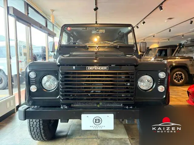 Land Rover Defender 110 SE 2.4 TDCi 2010 — photo 1 sur 8