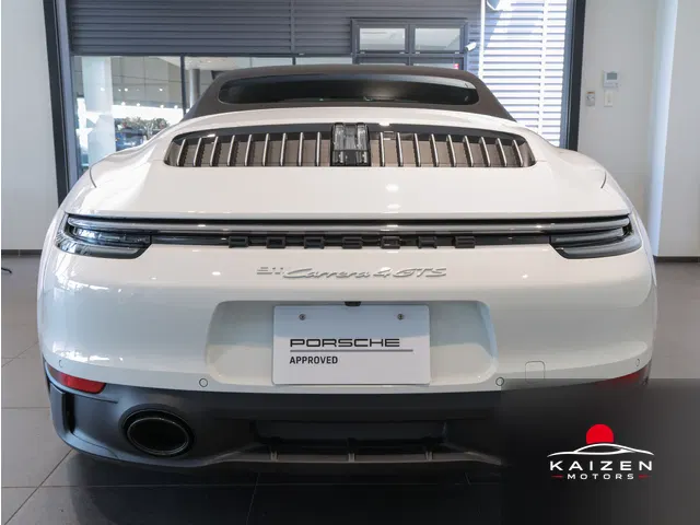 Porsche 911 Cabriolet Carrera 4 GTS PDK 2024 — photo 1 sur 8