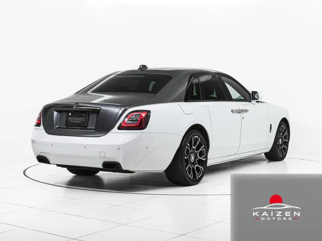 Rolls-Royce Black Badge Ghost 6.75 4WD Black Badge Ghost 2022 — photo 1 sur 8