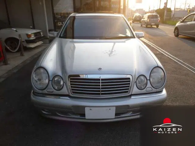 Mercedes-Benz Classe E E430 1998 — photo 1 sur 8