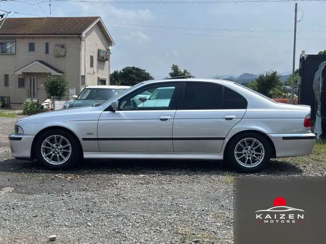 BMW 5 Series 530i M Sport 2001 — photo 1 sur 8