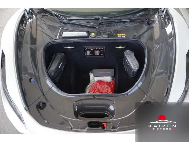 Ferrari F8 Spider F1 DCT 2020 — photo 1 sur 8