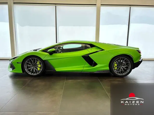 Lamborghini Revuelto 6.5 4WD Aerodynamic door fin in 2025 — photo 1 sur 8
