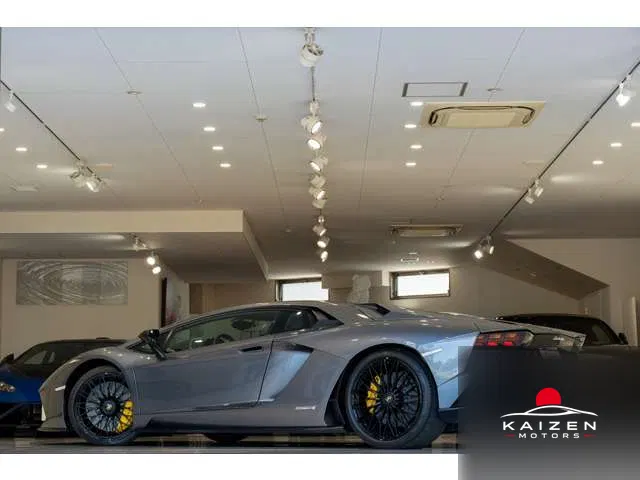 Lamborghini Aventador S 2016 — photo 1 sur 8