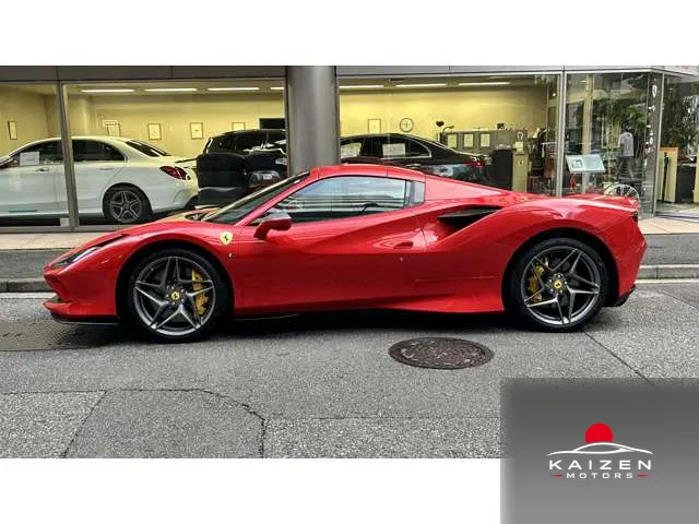 Ferrari F8 Spider F1 DCT 2021 — photo 1 sur 8