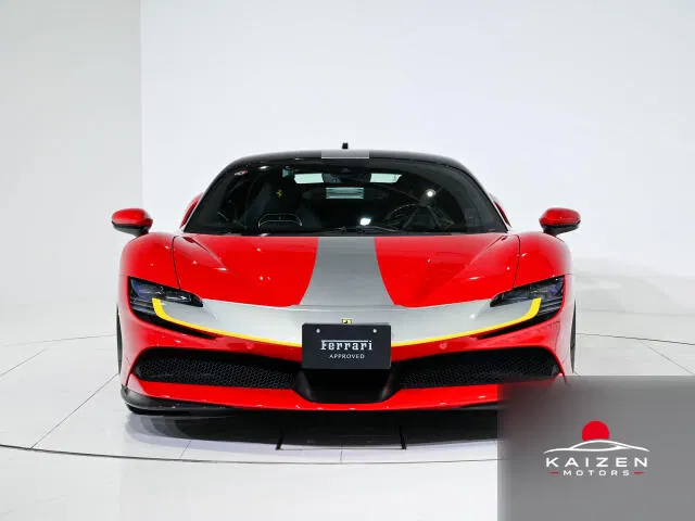 Ferrari SF90 Stradale F1 DCT E4WD Modena) 2021 — photo 1 sur 8