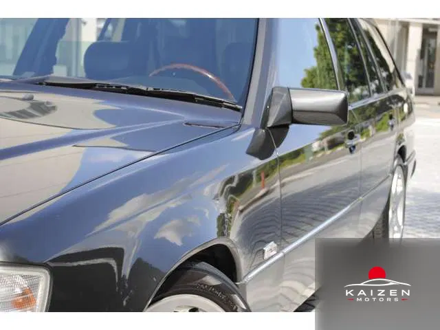 Mercedes-Benz Classe E E320 Break 1994 — photo 1 sur 8