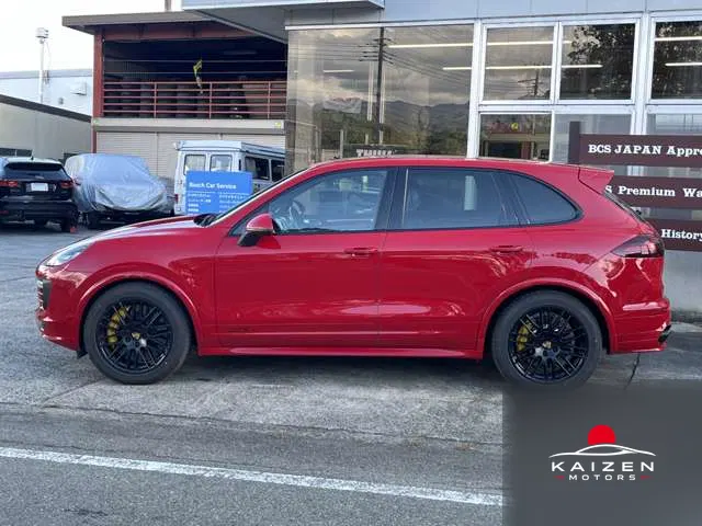 Porsche Cayenne GTS 4WD 2015 — photo 1 sur 8