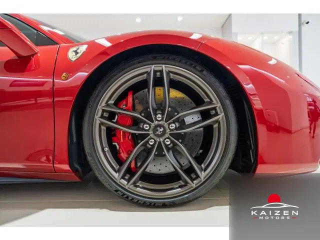 Ferrari 488GTB F1 DCT 2017 — photo 1 sur 8