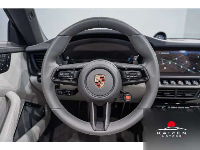Porsche 911 Cabriolet Carrera 4 GTS PDK 2025 — photo 1 sur 8