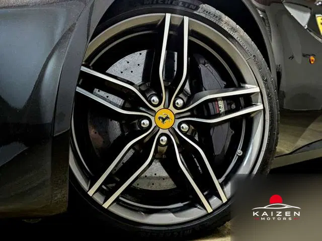Ferrari FF F1 DCT 4WD 2013 — photo 1 sur 8