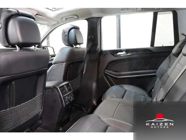 Mercedes-Benz GL AMG Exclusive · GL550 Pack 4WD 2013 — photo 1 sur 8