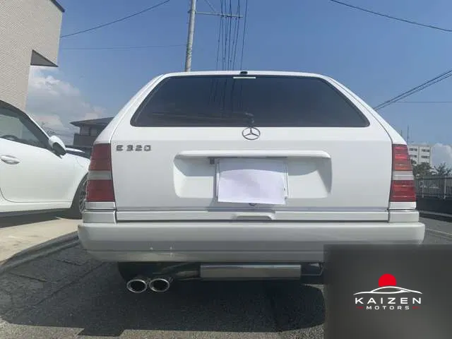Mercedes-Benz Classe E E320 Break 1994 — photo 1 sur 8