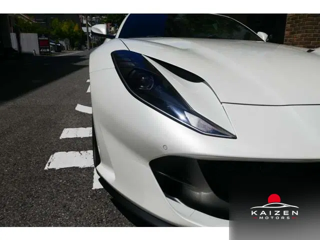 Ferrari 812 Superfast F1 DCT 2018 — photo 1 sur 8