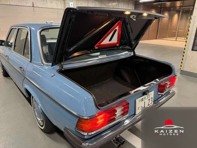 Mercedes-Benz Medium-Class 280E Medium- 1982 — photo 1 sur 8
