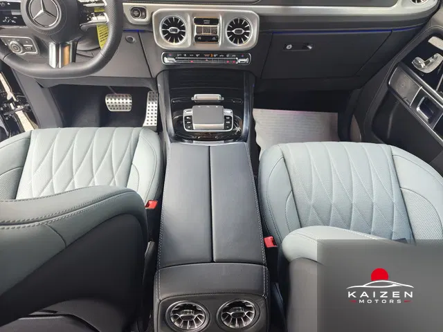 Mercedes-Benz Classe G AMG Line · G450d Pack (ISG) Diesel Turbo 4WD MP202601 2026 — photo 1 sur 8