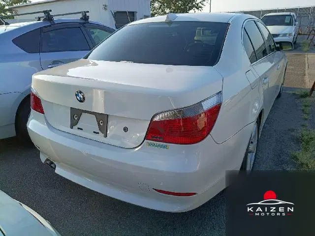 BMW 5 Series 525i 2005 — photo 1 sur 2