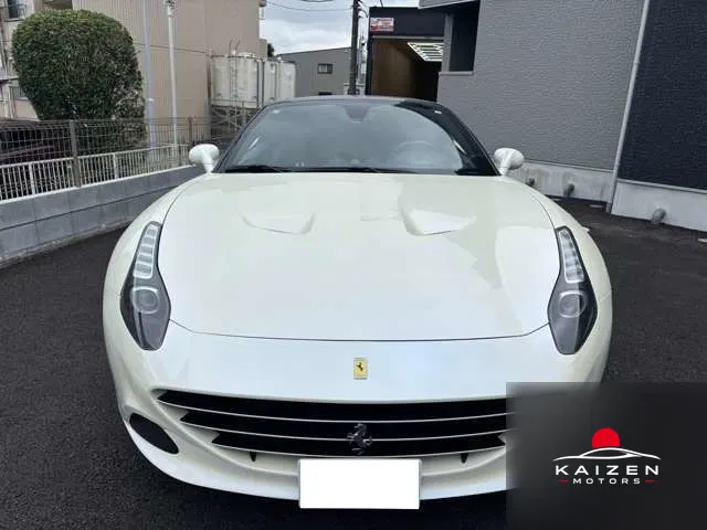Ferrari California T 2017 — photo 1 sur 8