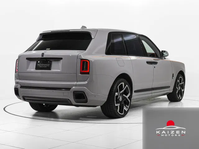 Rolls-Royce Black Badge Cullinan 6.75 4WD Black Badge Cullinan Series2 2025 — photo 1 sur 8