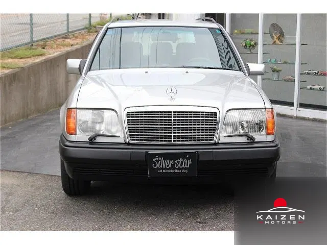 Mercedes-Benz Medium-Class W124 300E Medium- 1995 — photo 1 sur 8
