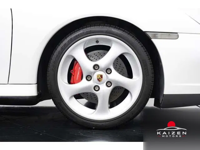 Porsche 911 Carrera 4S 4WD 2004 — photo 1 sur 8