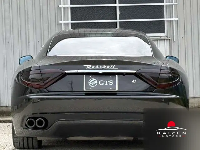 Maserati GranTurismo S 2011 — photo 1 sur 8
