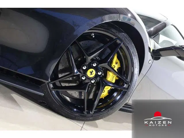 Ferrari F8 Spider F1 DCT 2022 — photo 1 sur 8