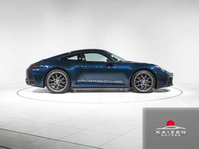 Porsche 911 Carrera PDK 992.2 Sport Chrono Pack 20 2026 — photo 1 sur 8