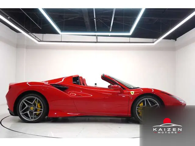 Ferrari F8 Spider F1 DCT 2023 — photo 1 sur 8
