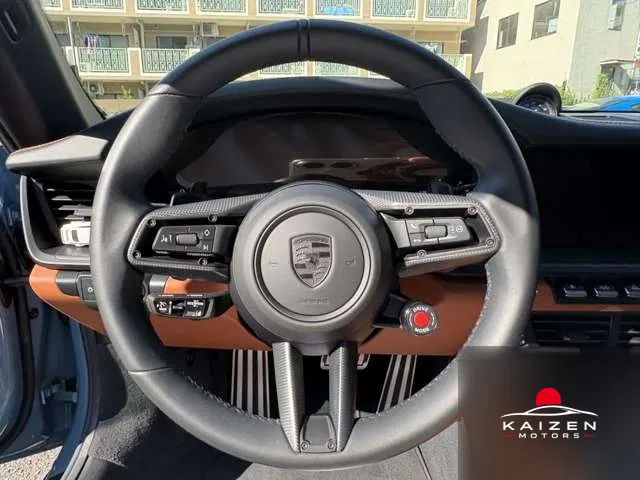 Porsche 911 Cabriolet Carrera 4 GTS PDK 2026 — photo 1 sur 8