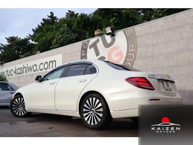 Mercedes-Benz Classe E E400 Exclusive 4WD 2017 — photo 1 sur 8