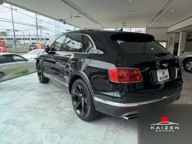Bentley Bentayga V8 4WD 2020 — photo 1 sur 5