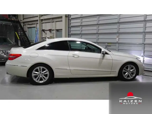 Mercedes-Benz Classe E E350 E350 Coupé Coupé 2011 — photo 1 sur 8