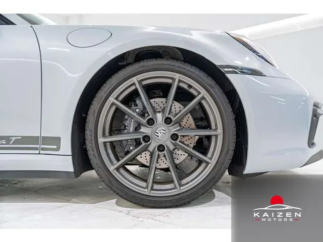Porsche 911 Carrera T 2024 — photo 1 sur 8