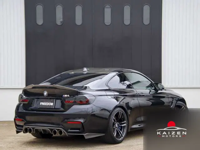 BMW M4 Coupé 3.0 MT BR Coilover 2016 — photo 1 sur 8